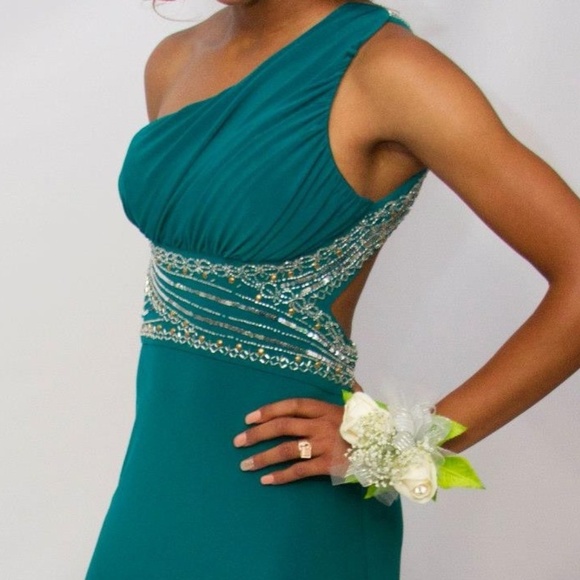 Hailey Logan Dresses & Skirts - Hailey Logan Prom Dress